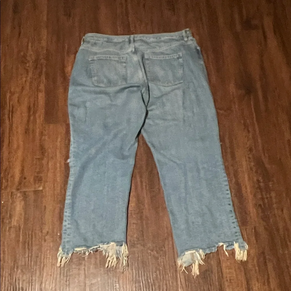 Size 32 Maggie Distressed Blue Jeans - Picture 8 of 15